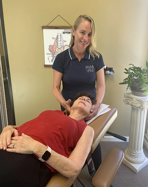 Chiropractor Antioch CA Stacey Duckett Patient Adjustment
